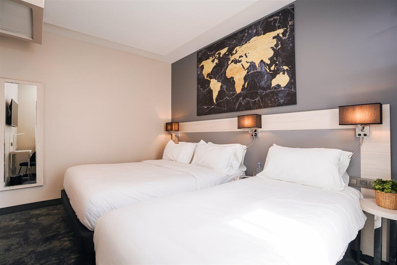 Hotel Univers 4*